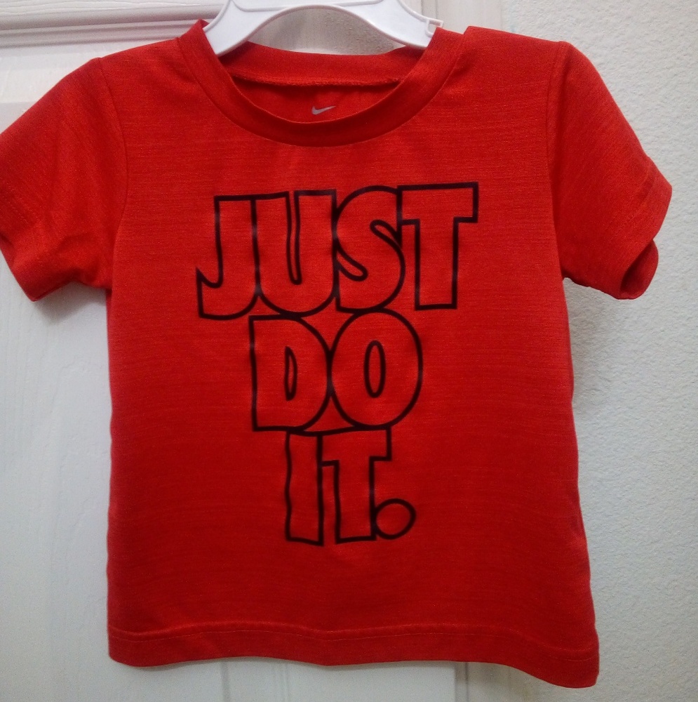Toddler Boys Dri-Fit Nike shirt